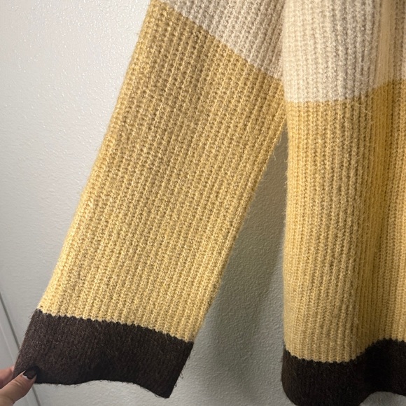 LUSH- Elegant Open Front Cardigan Sweater- Banana Cream colorway- Small - Picture 3 of 6